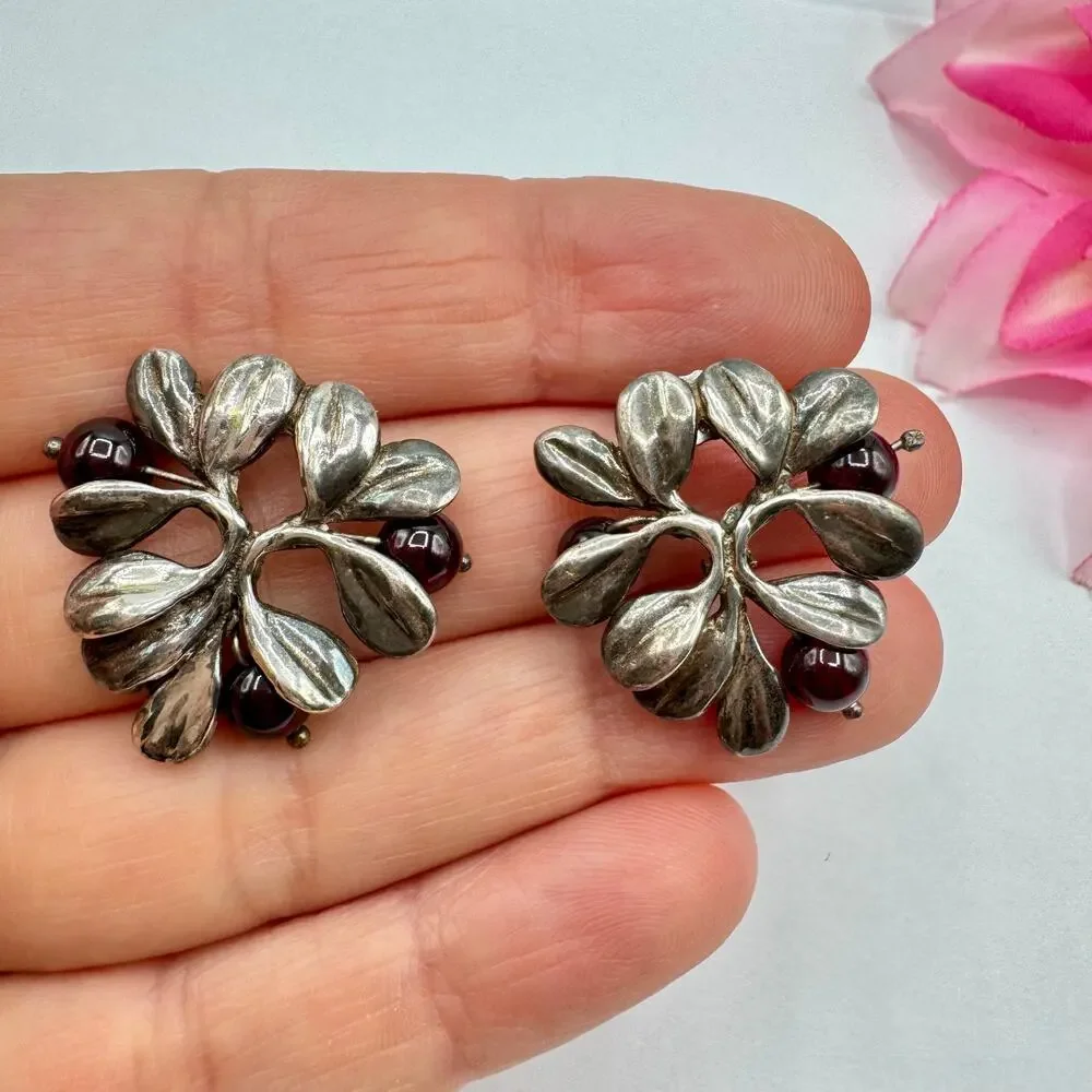 Vintage Silver Leaves Garnet Berry Bead Earrings Forestcore Fairycore Floral